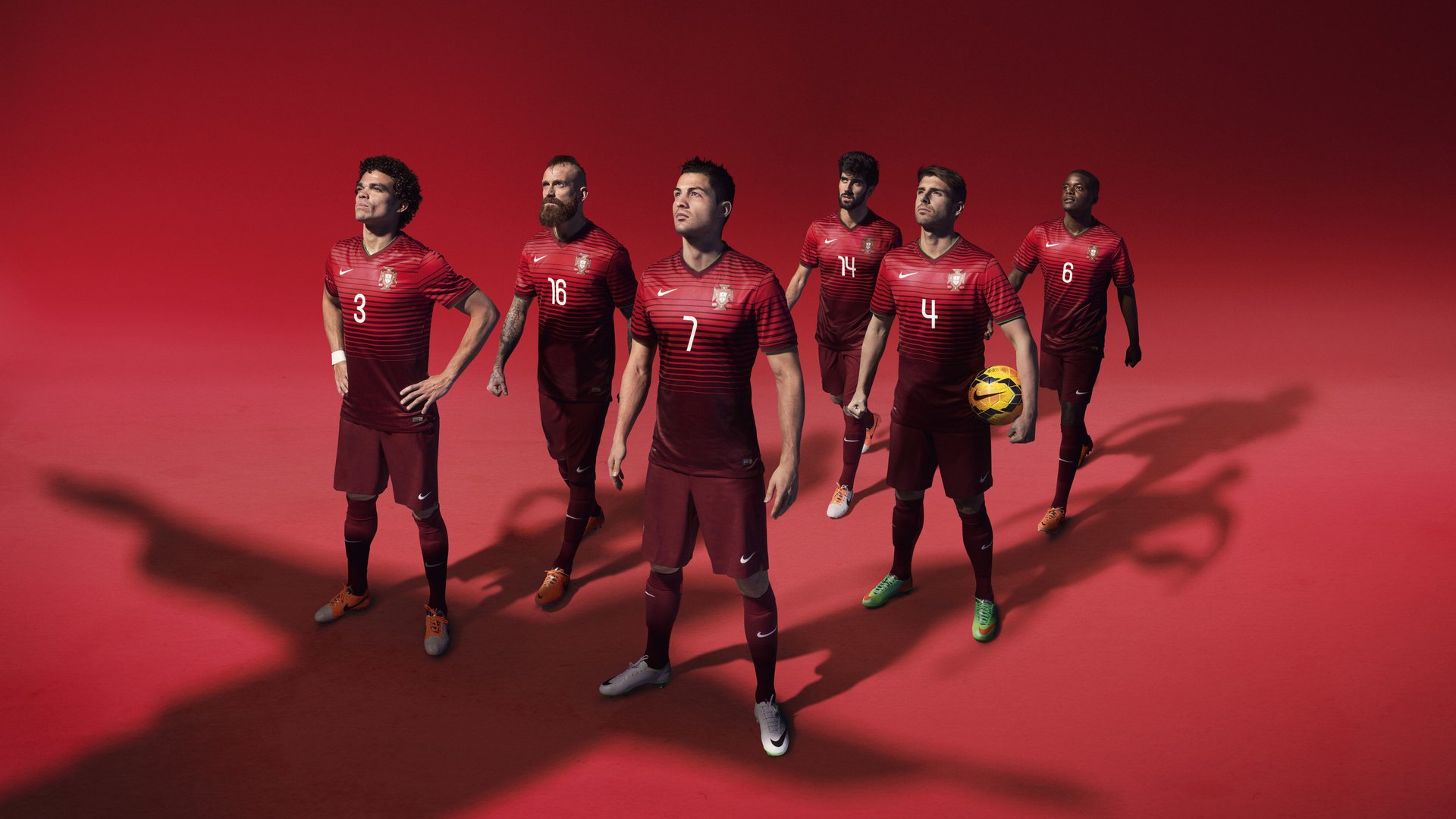 欧洲杯战术革新:变化多端引领新潮!,欧洲杯战记